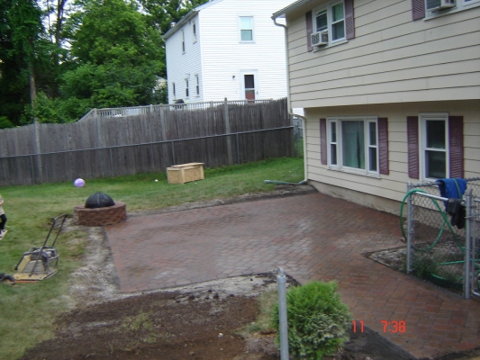 Techo-bloc Parisien patio w/fire pit