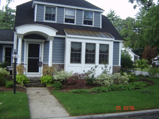 Mahoney's Garden Center Plant and sod install