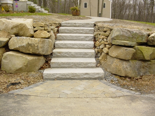 Ideal Yankee Cobble with granite steps